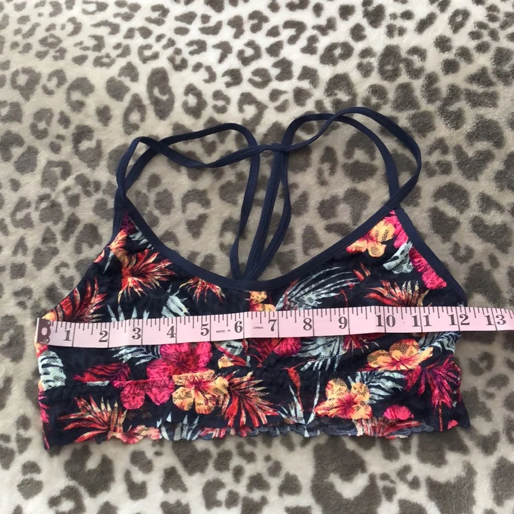 2017 PINK Victoria’s Secret Tropical Floral Lace Bralette in Blue Size Small